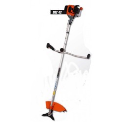 Débroussailleuse thermique DBZ 42 avec moteur 2 temps à refroidissement par air 42,7 cm3 puissance 1,25 Kw
